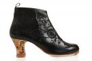 Zapato Flamenco Botín Bordado Negro