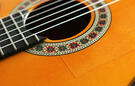 Guitarra flamenca exclusiva de Francisco Broseta con cutaway florentino