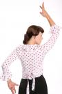 Blusa blanca con lunares rojo